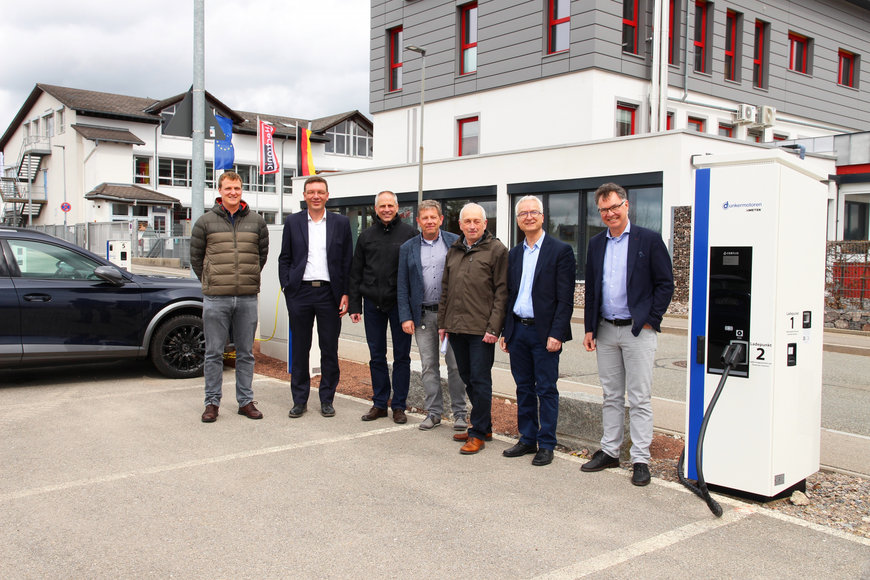 Dunkermotoren nimmt am Standort Bonndorf sechs Ladesäulen in Betrieb und fördert damit die Transformation hin zur Elektromobilität